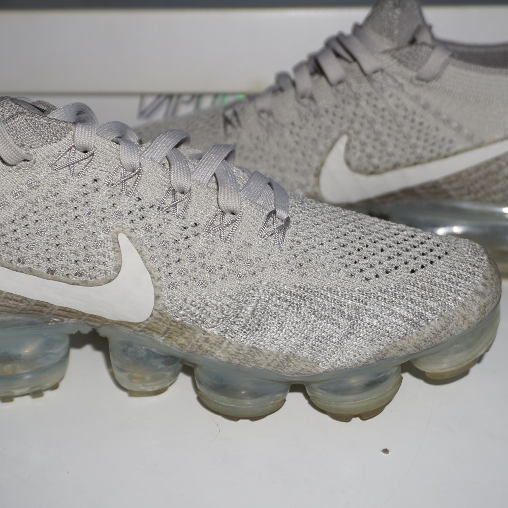 NIKE | WOMEN'S NIKE AIR VAPORMAX FLYNIT